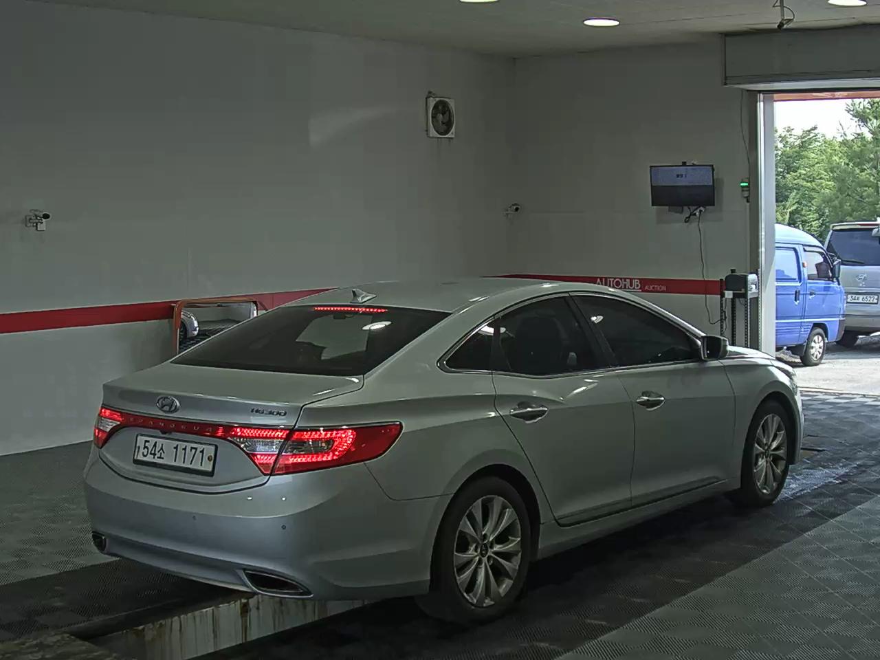 2012 - hyundai grandeur