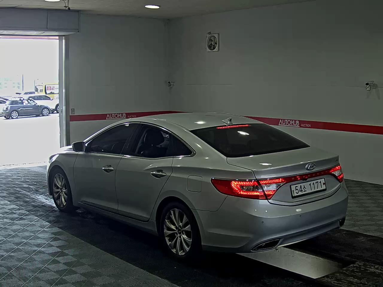 2012 - hyundai grandeur