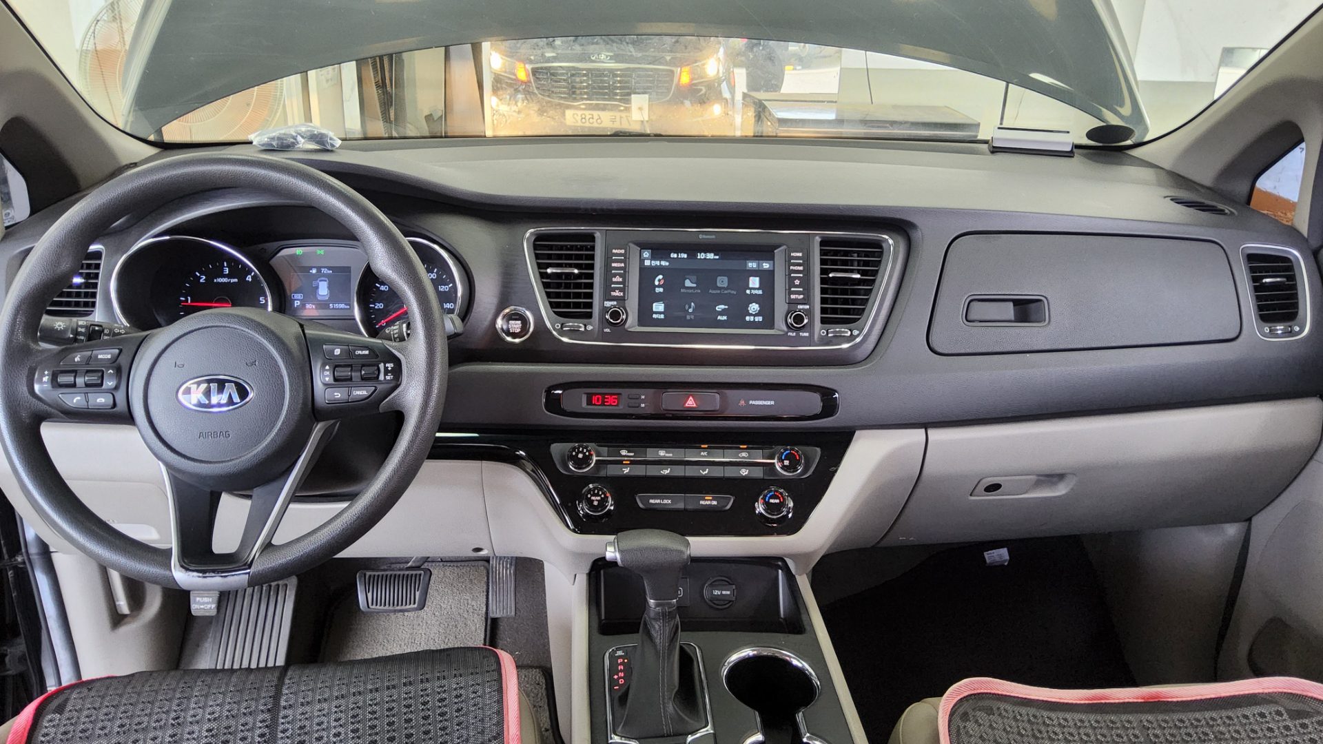 2019 - kia carnival