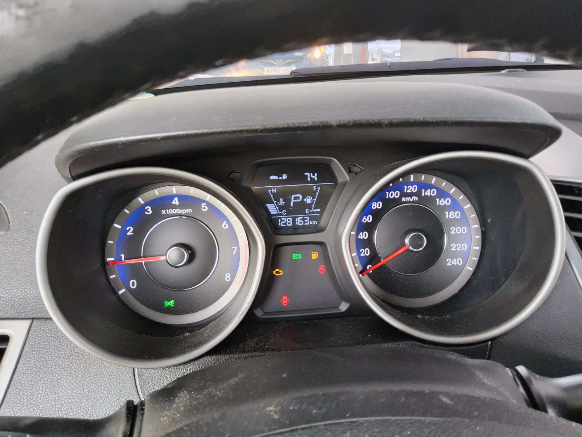 2014 - hyundai avante