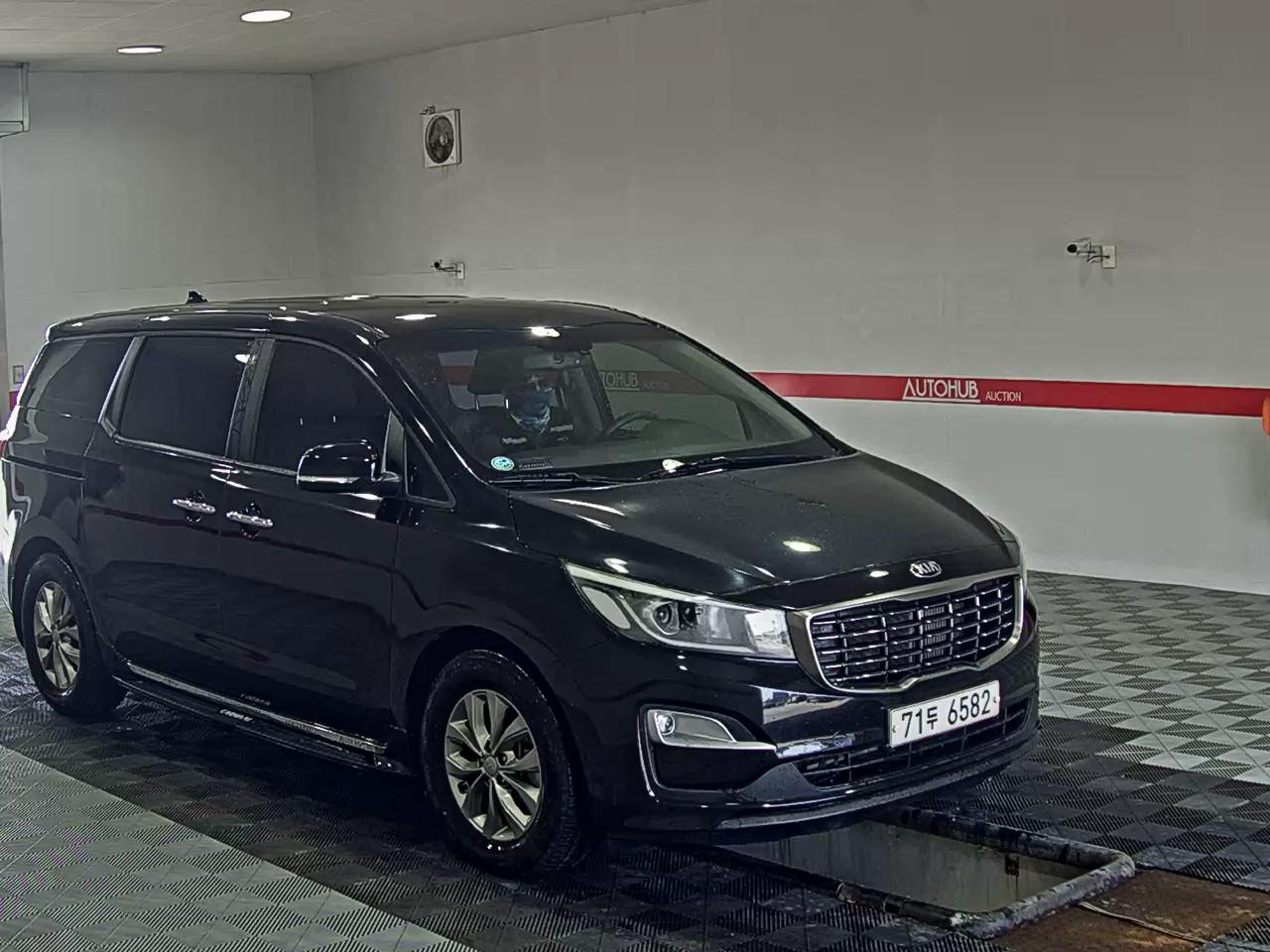 2019 - kia carnival