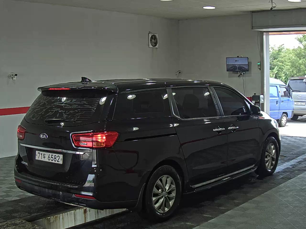 2019 - kia carnival