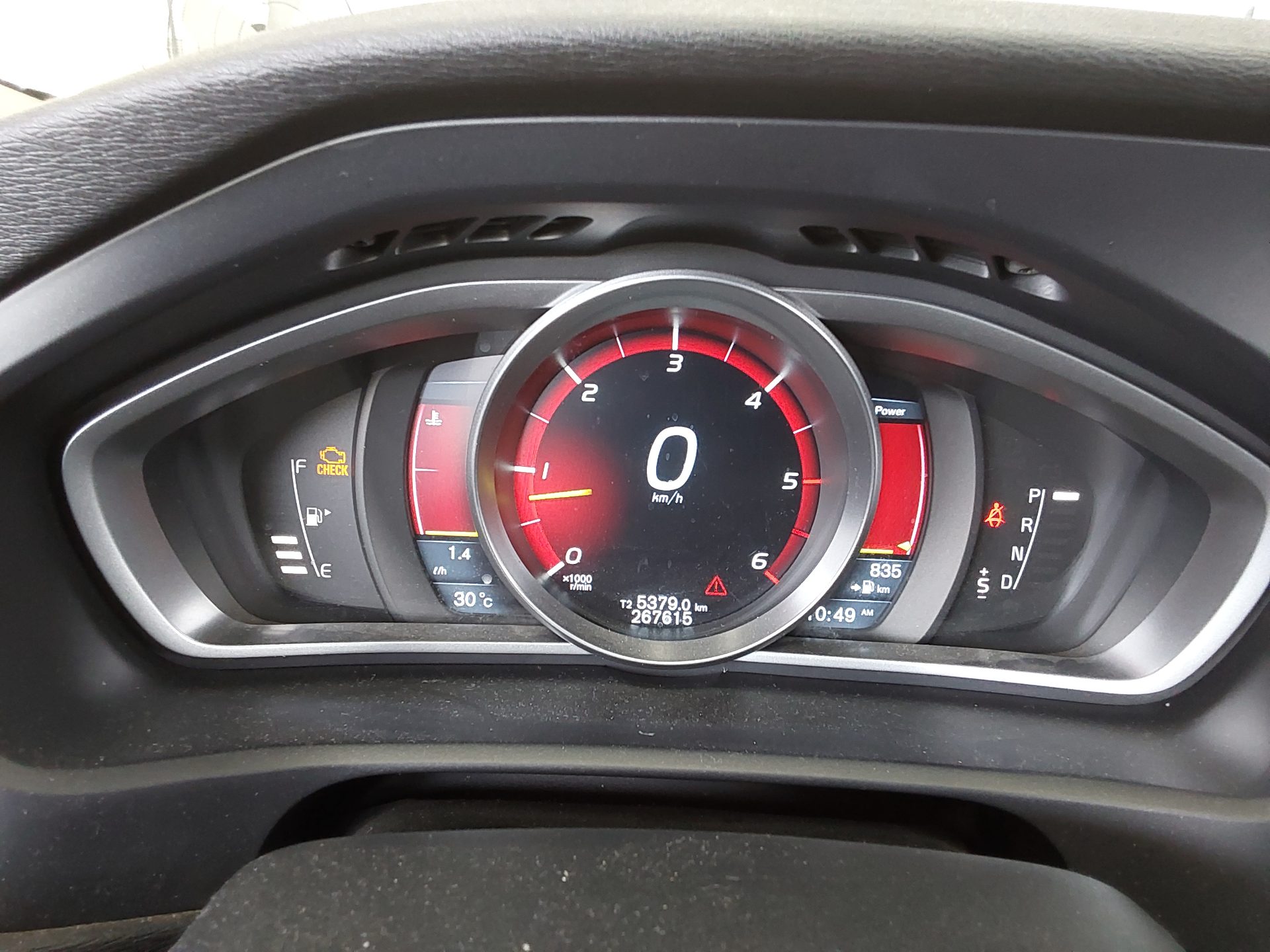 2013 - volvo v40