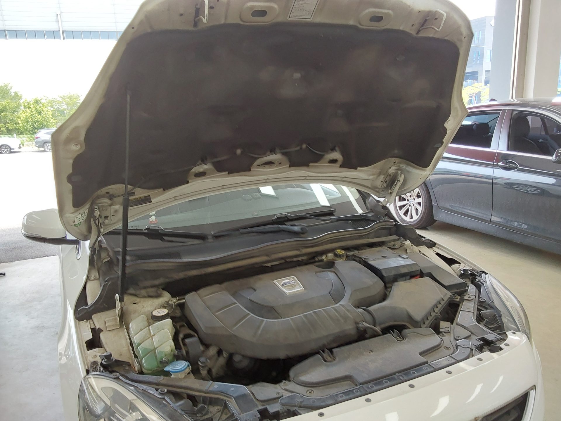 2013 - volvo v40