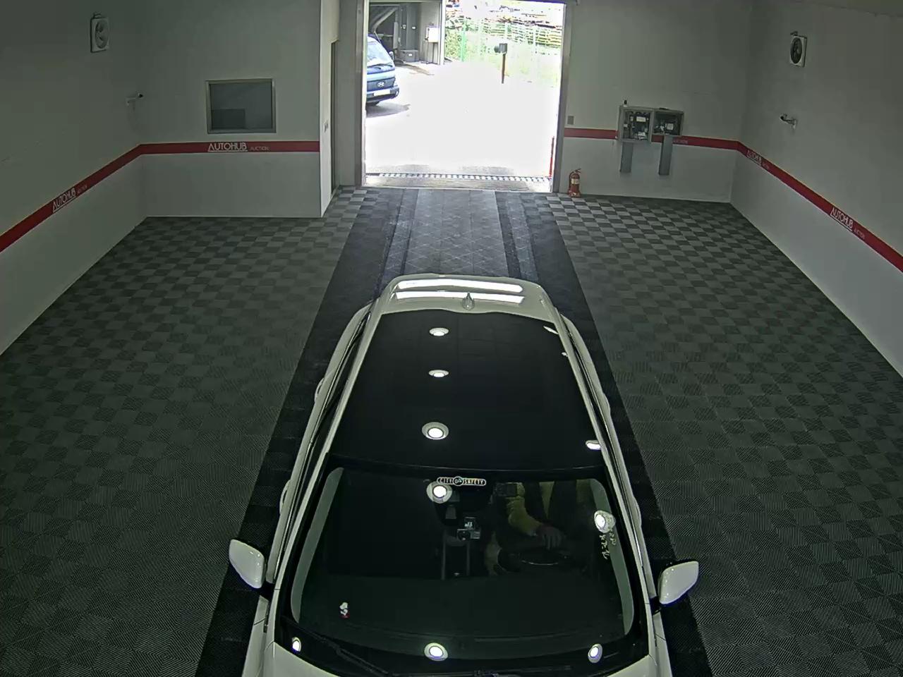 2013 - volvo v40