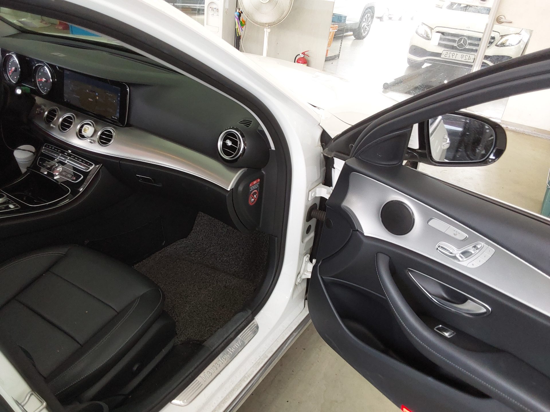 2017 - mercedes-benz e200