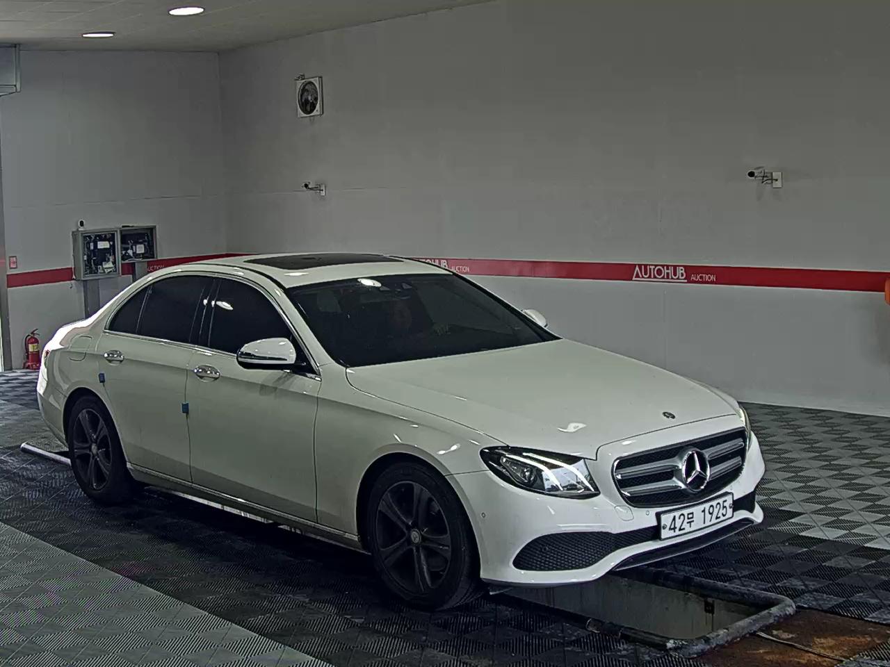 2017 - mercedes-benz e200