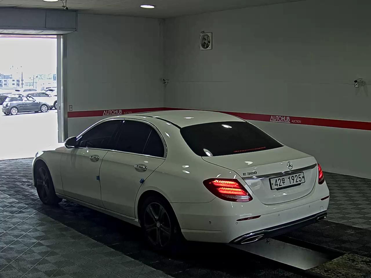 2017 - mercedes-benz e200