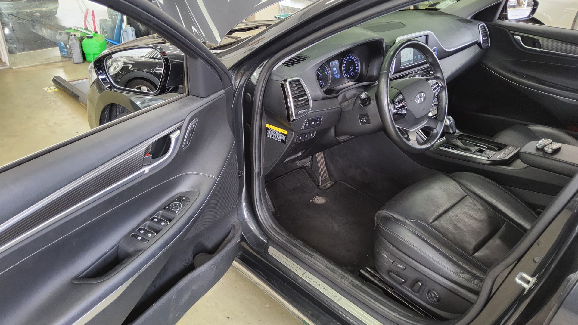 2018 - hyundai grandeur