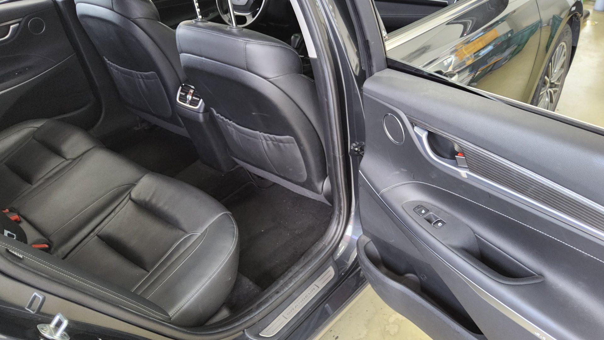 2018 - hyundai grandeur