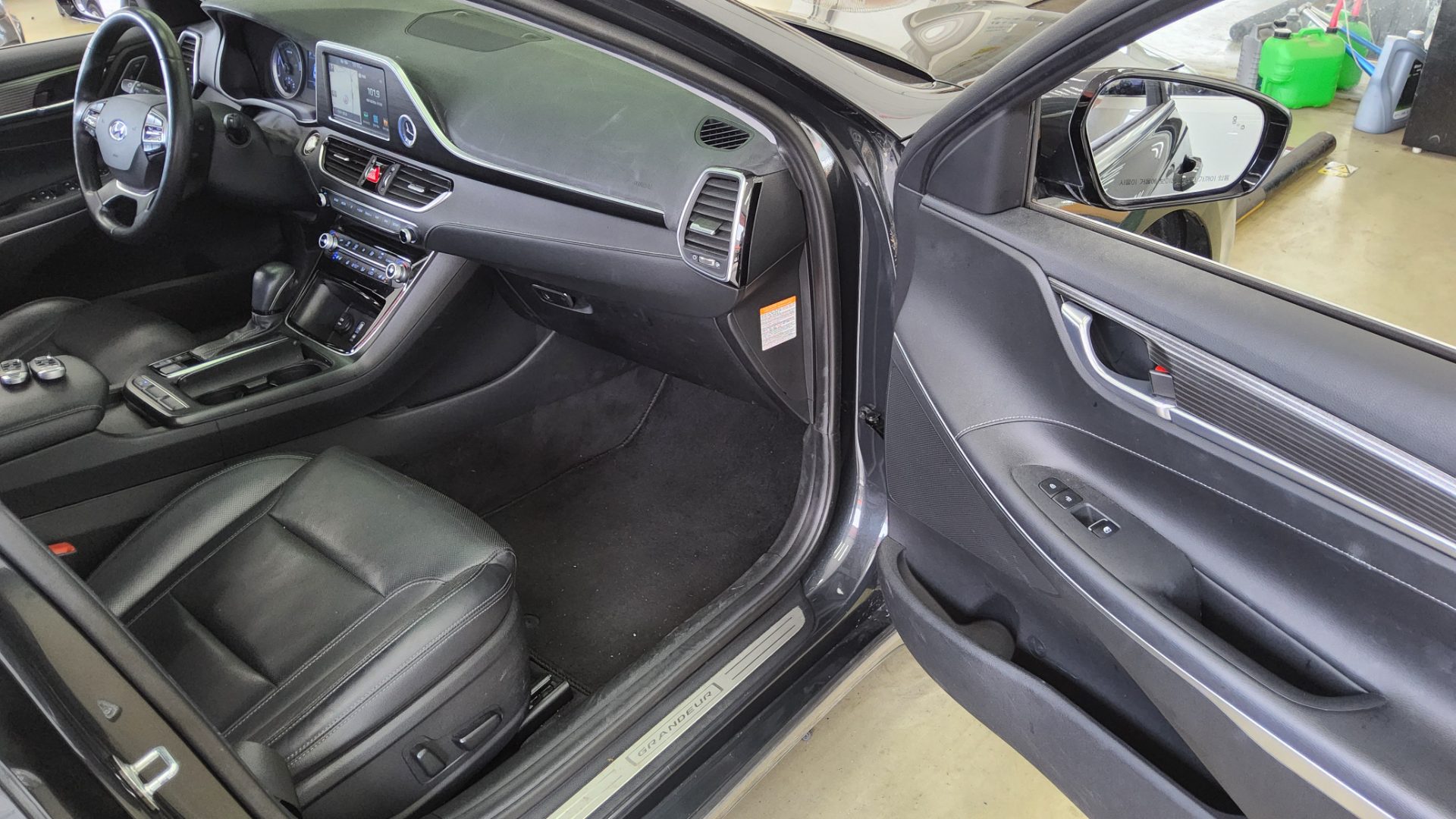 2018 - hyundai grandeur