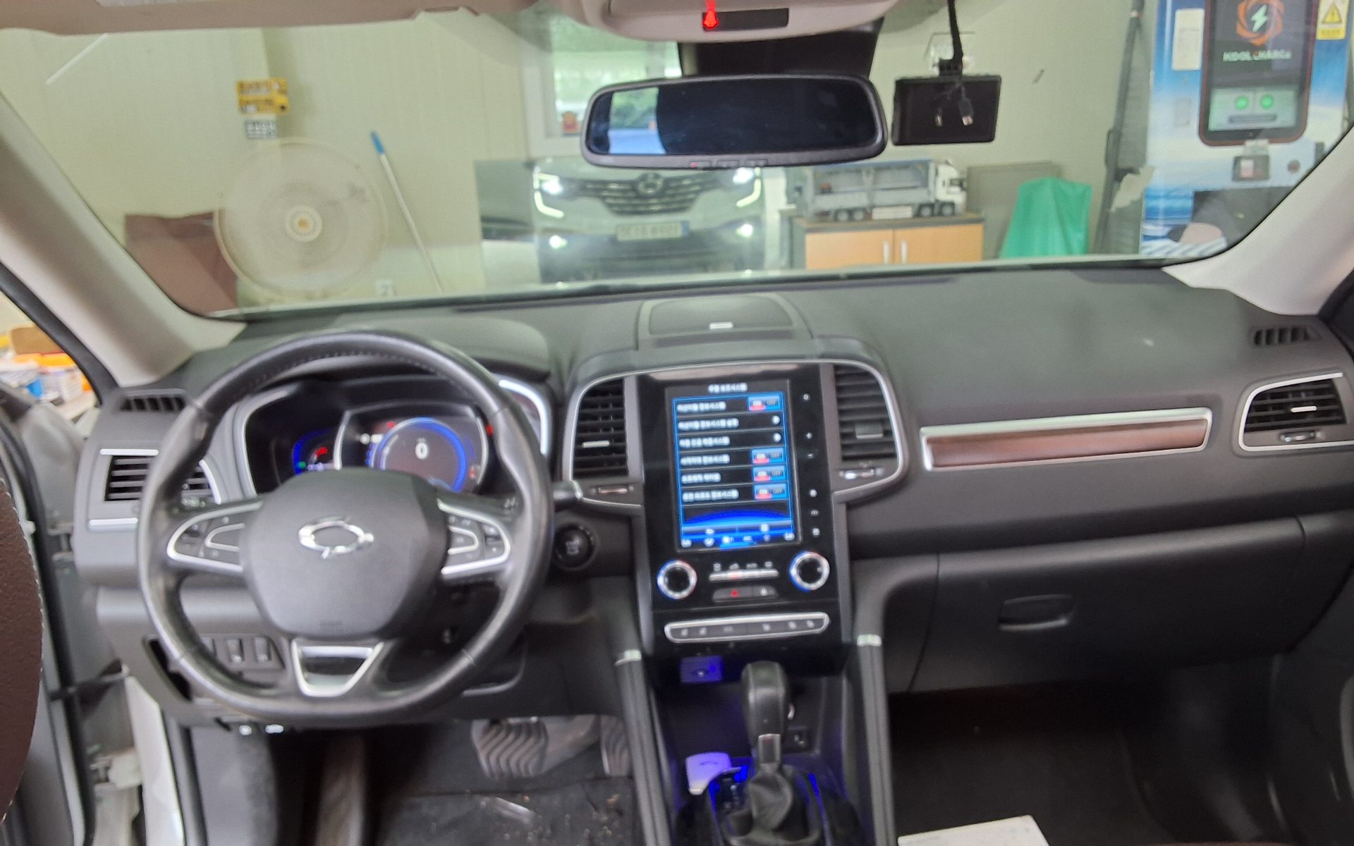 2020 - renault qm6