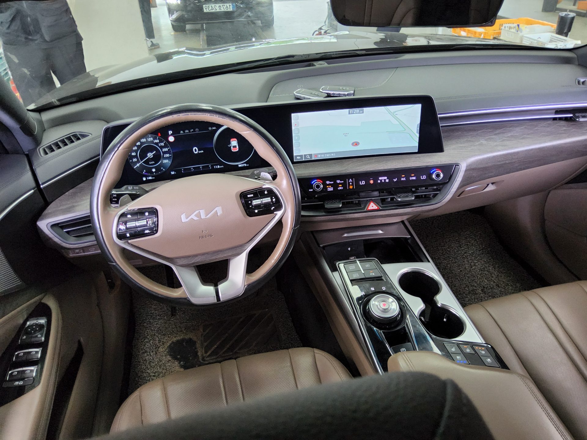 2023 - kia k8