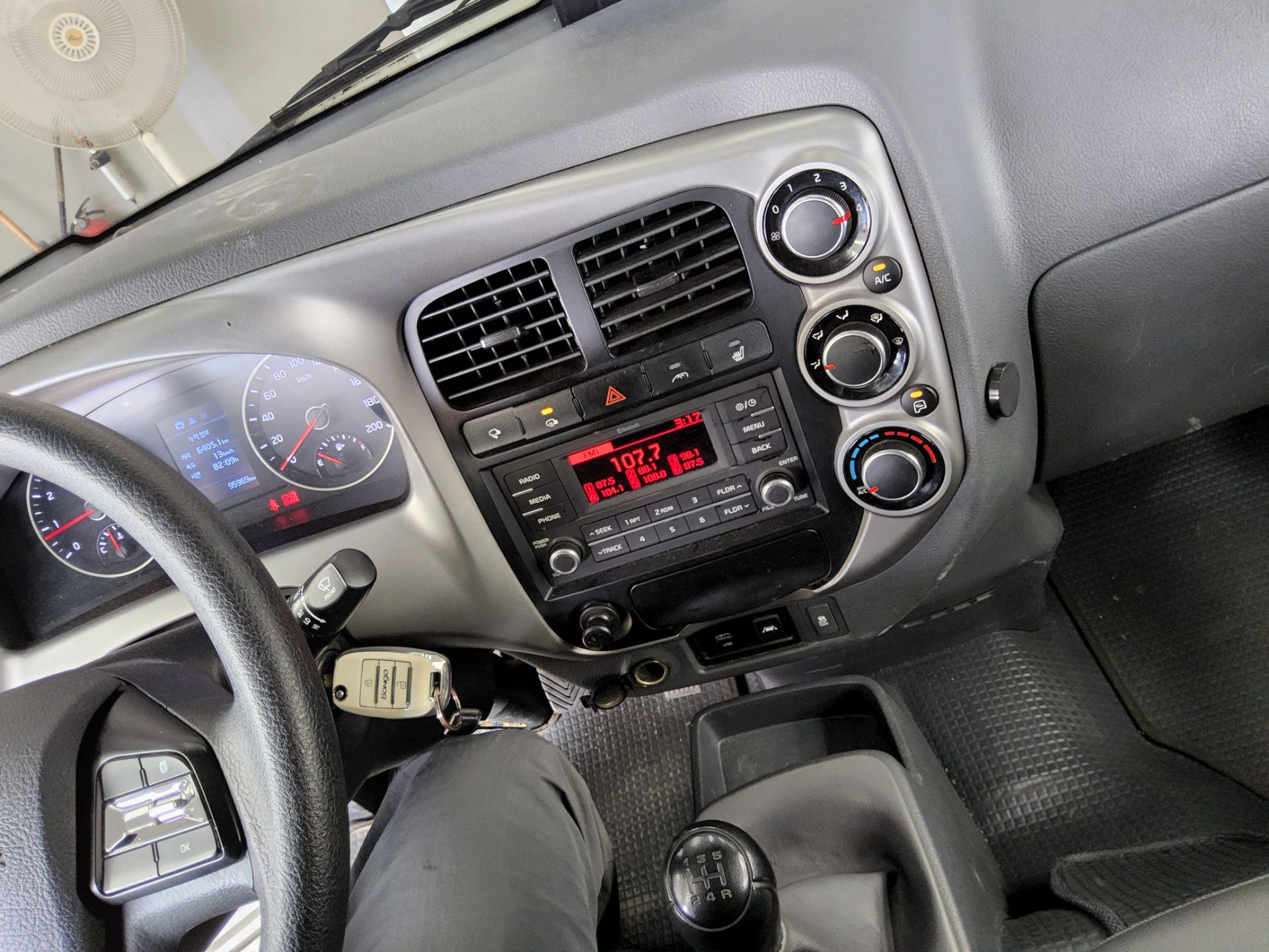 2022 - kia bongo