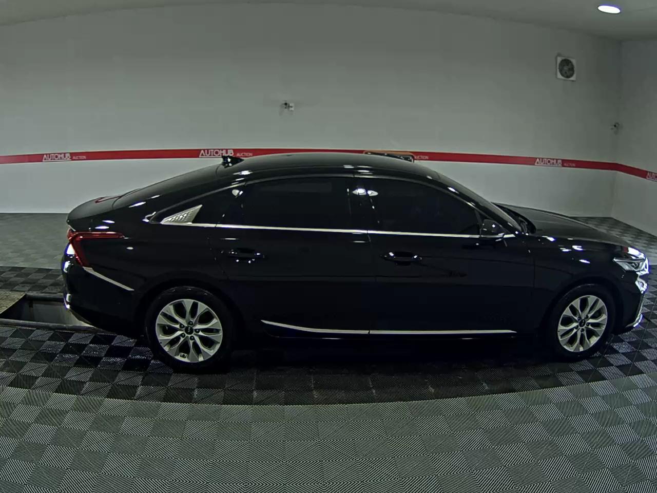 2023 - kia k8