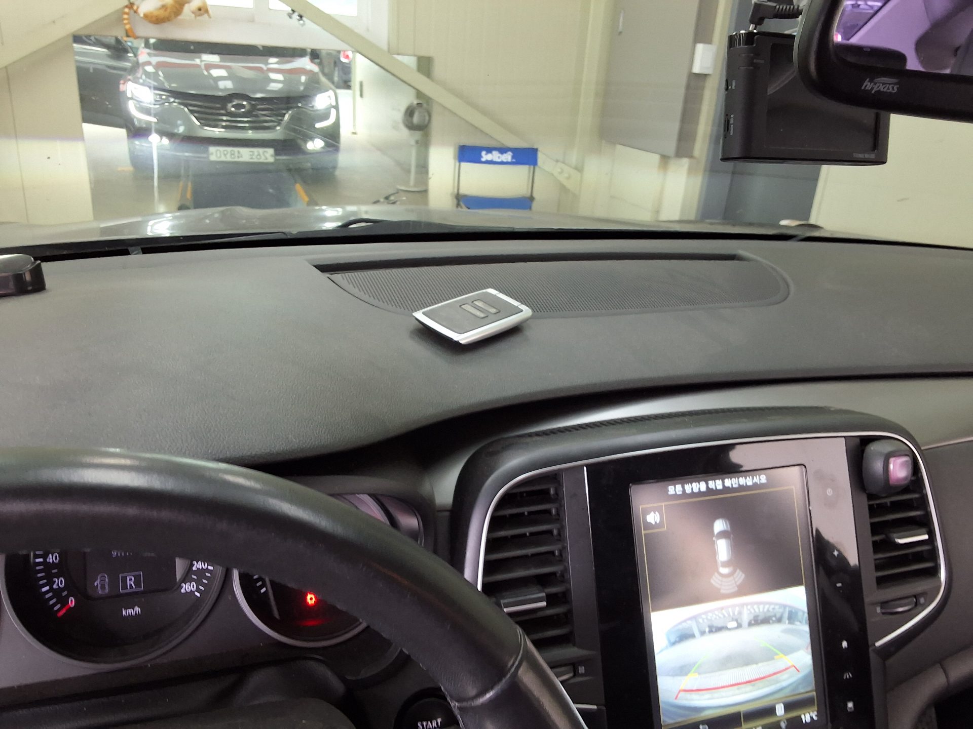 2019 - renault sm6