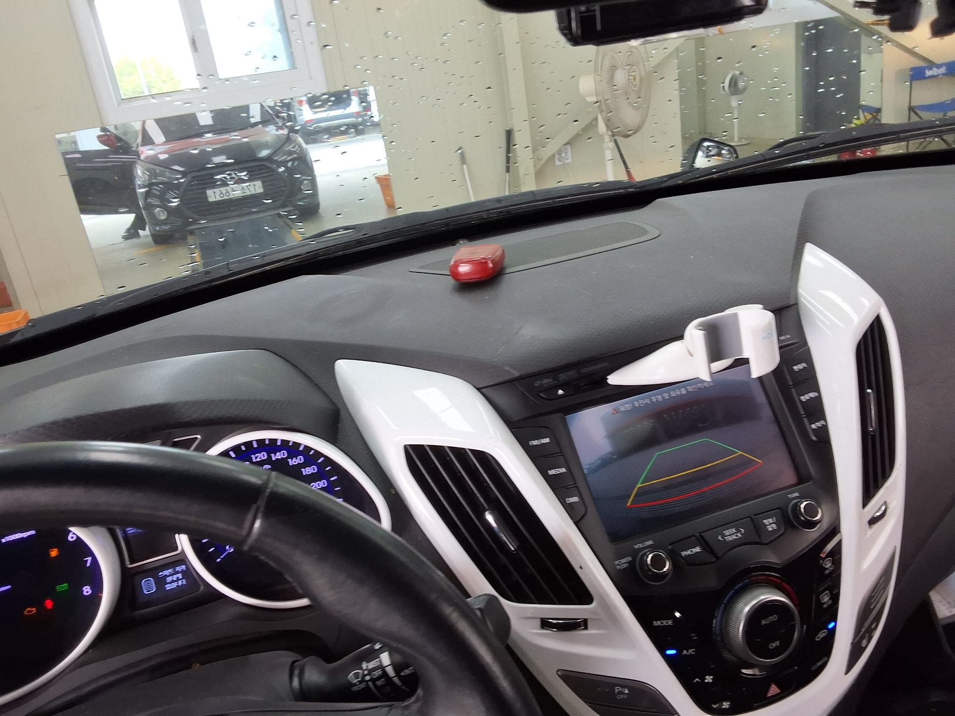 2012 - hyundai veloster
