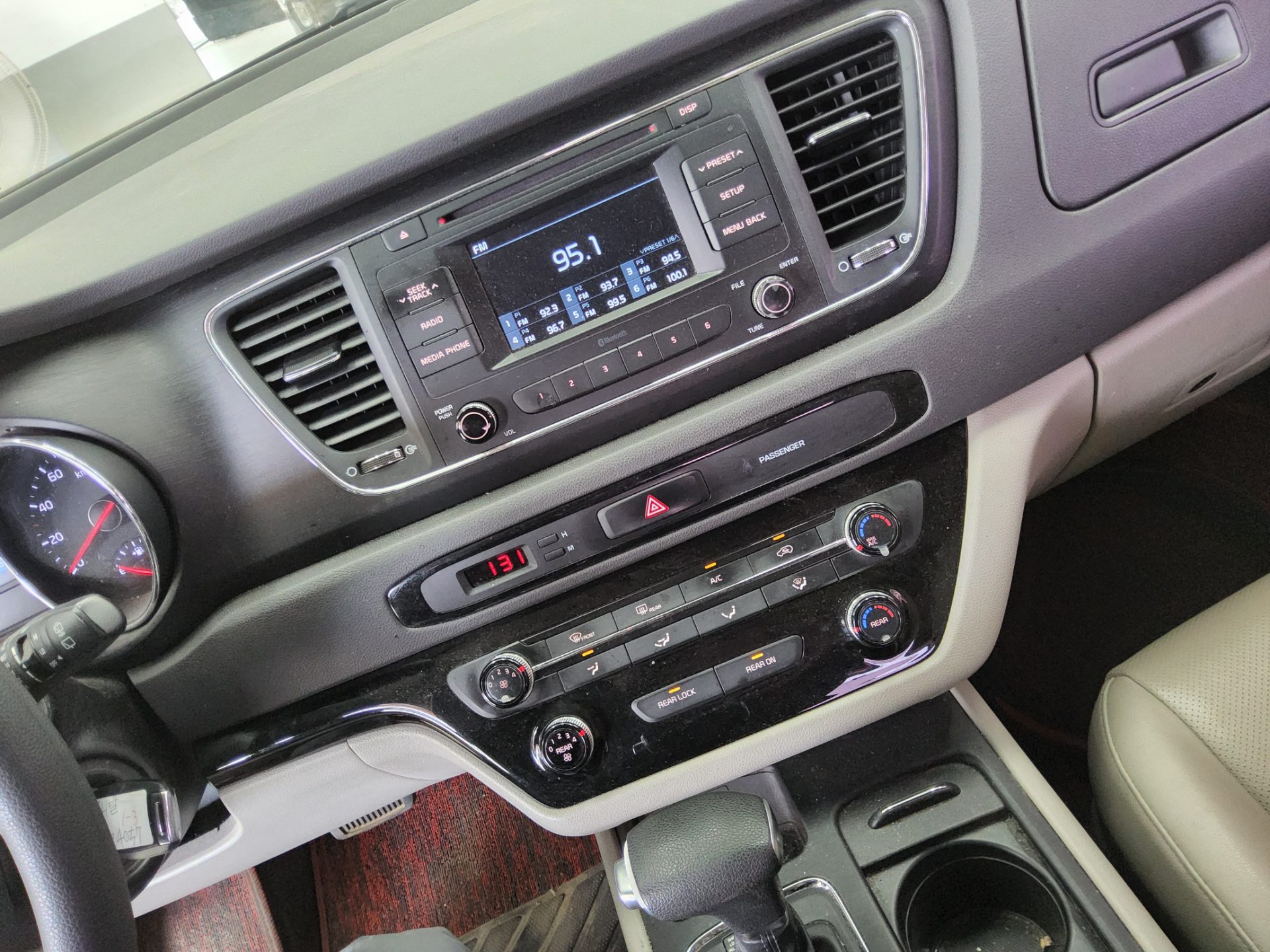 2018 - kia carnival