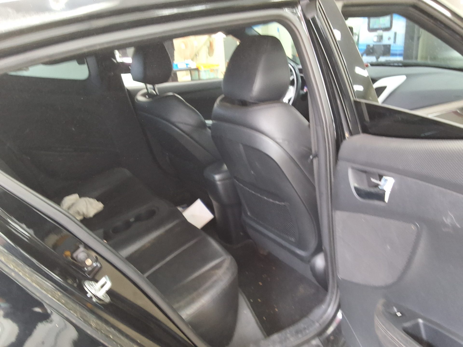 2012 - hyundai veloster