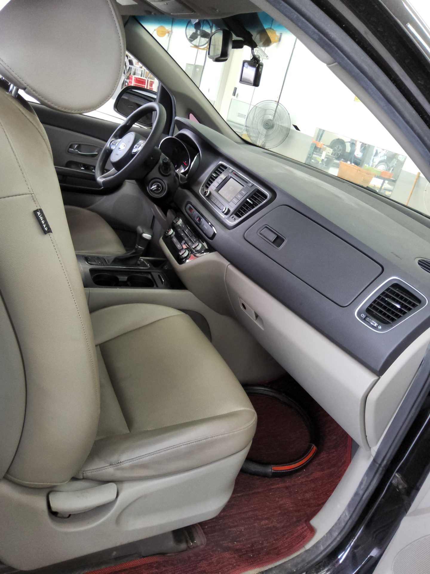 2018 - kia carnival