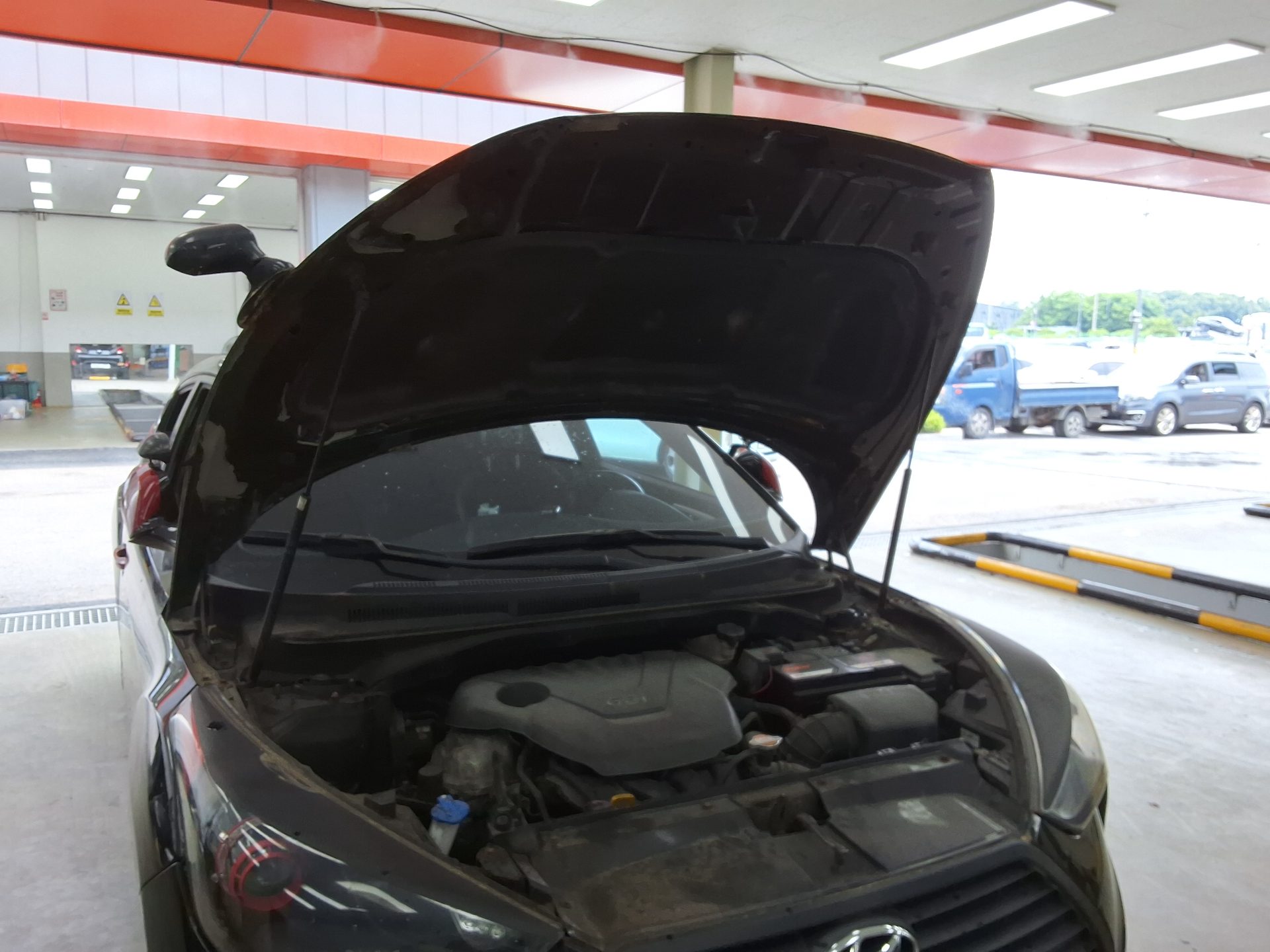 2012 - hyundai veloster