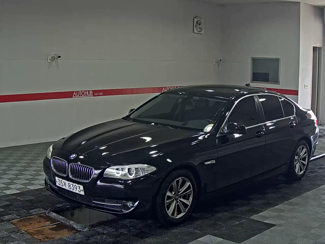 BMW 5 SERIES (6TH GEN) 528i