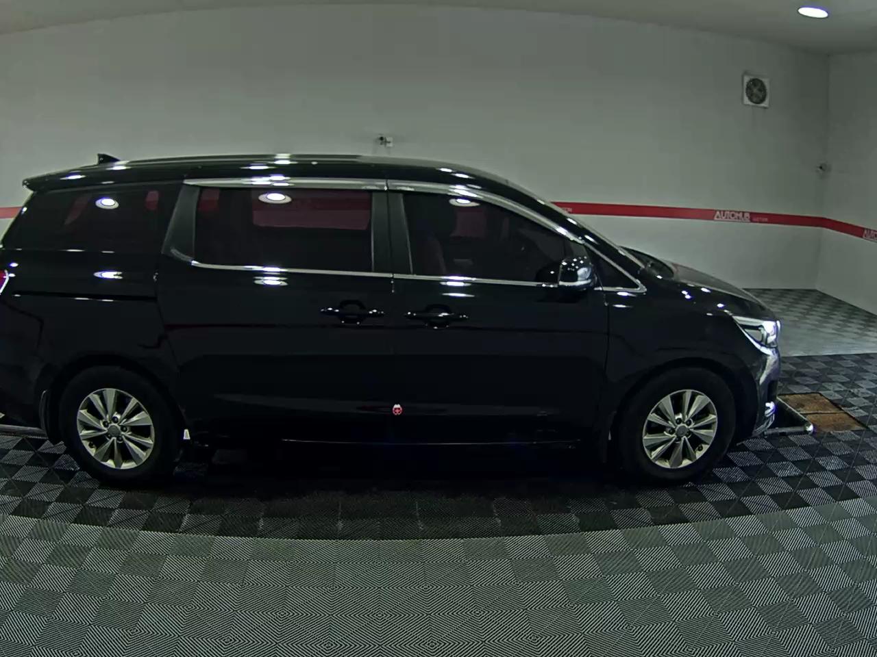 2018 - kia carnival