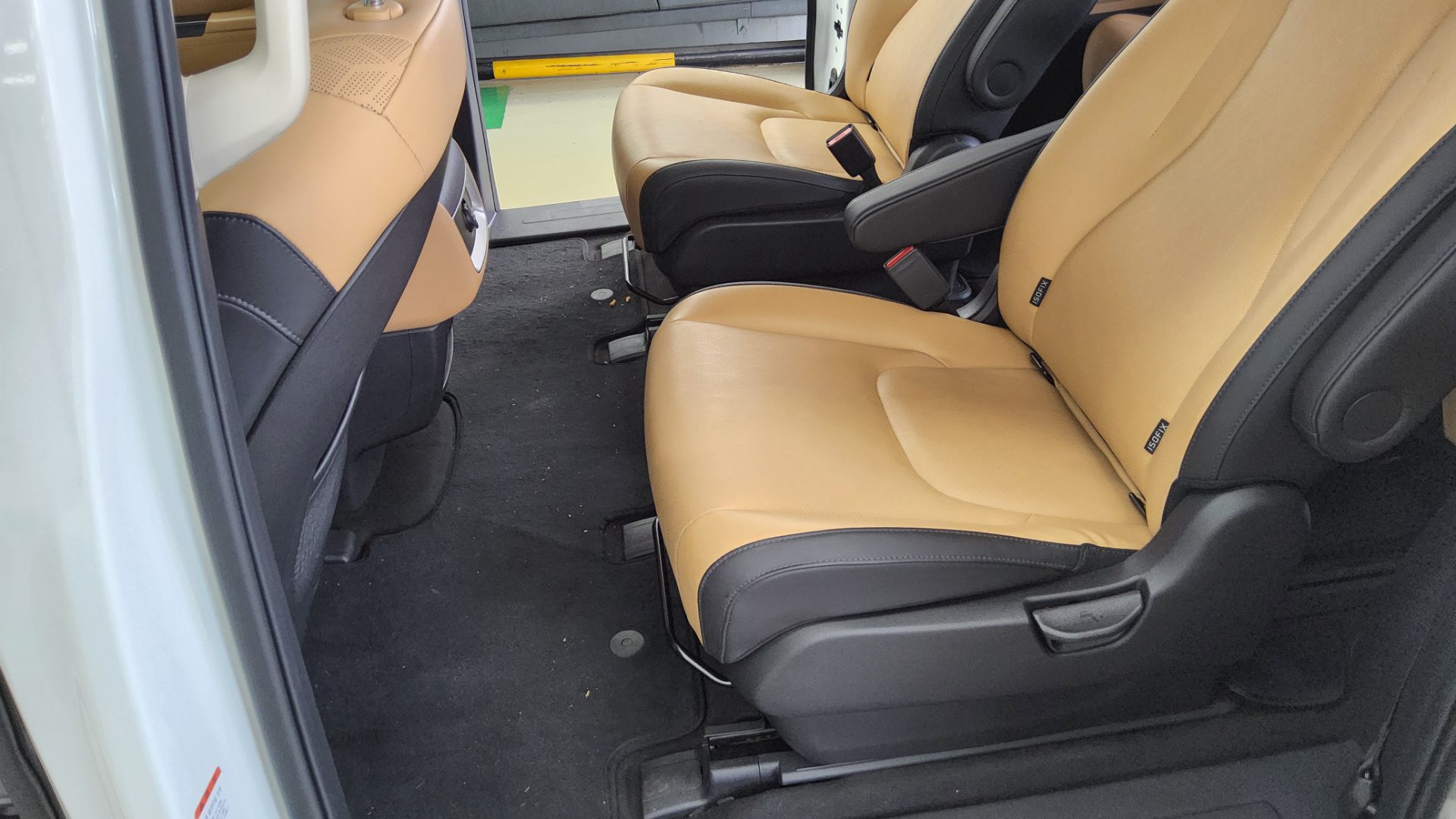 2023 - kia carnival