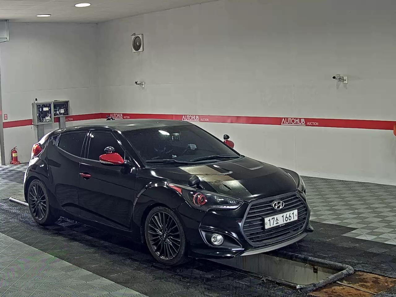 2012 - hyundai veloster
