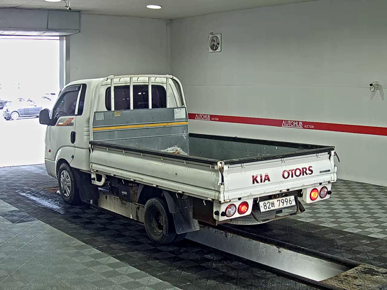 2017 - kia bongo