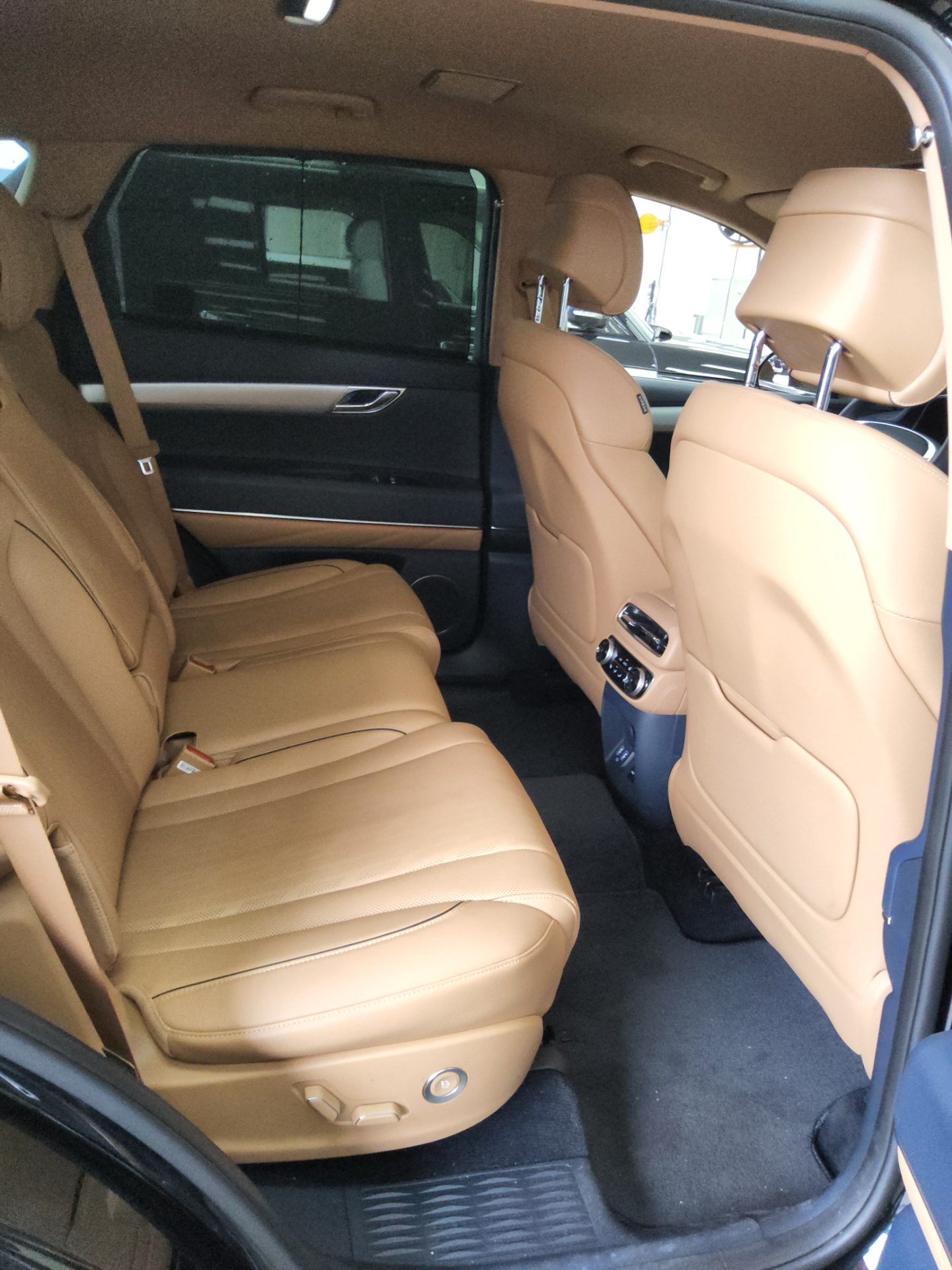 2023 - genesis gv80