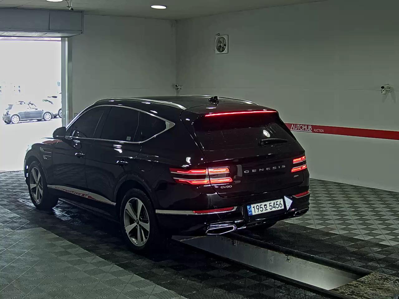 2023 - genesis gv80