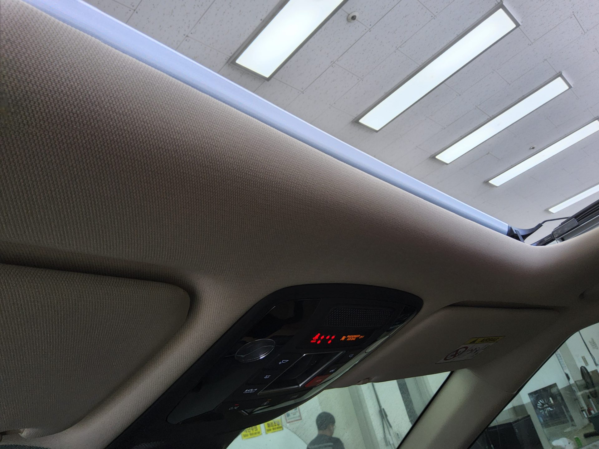 2023 - kia carnival
