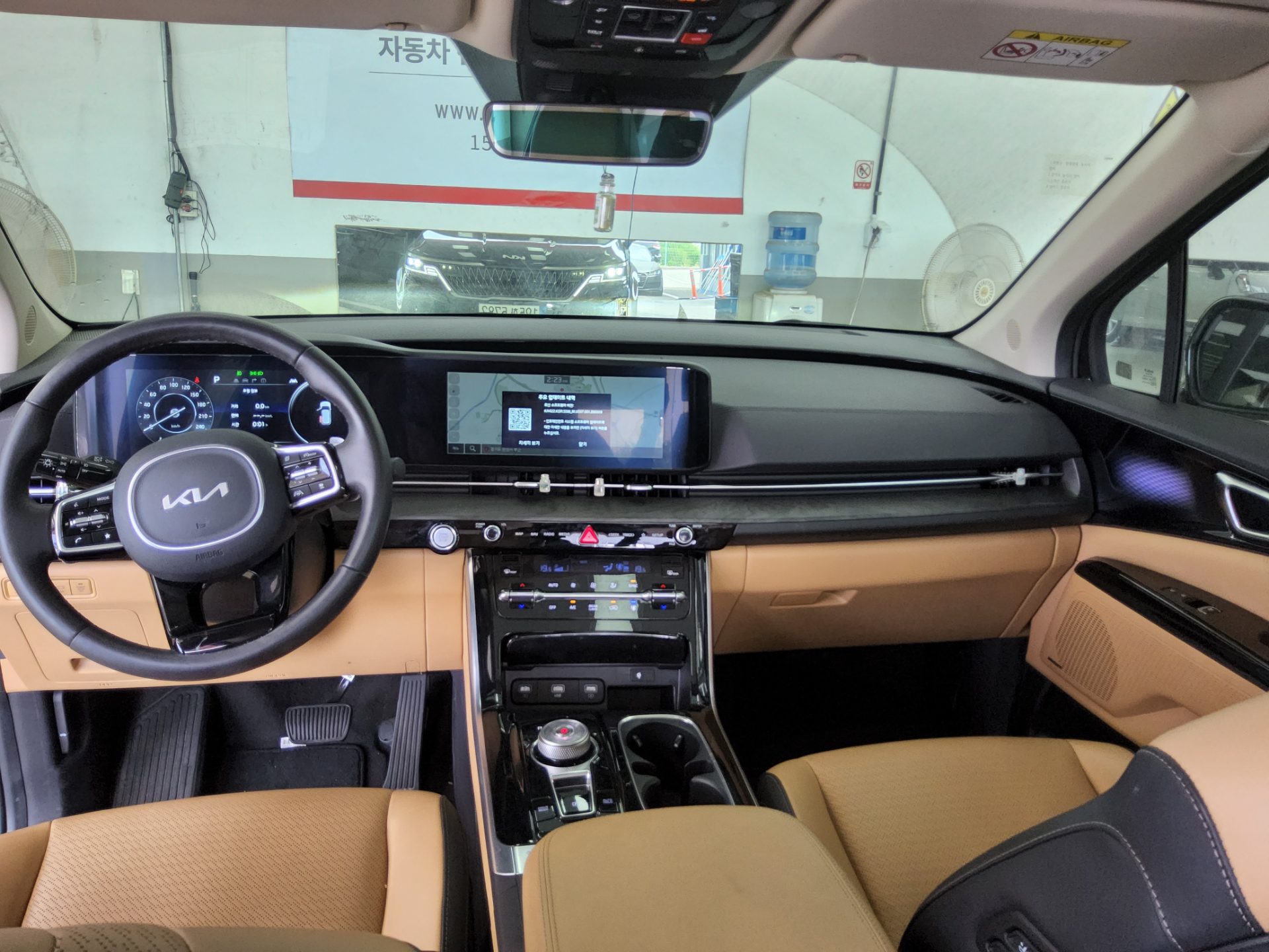 2023 - kia carnival