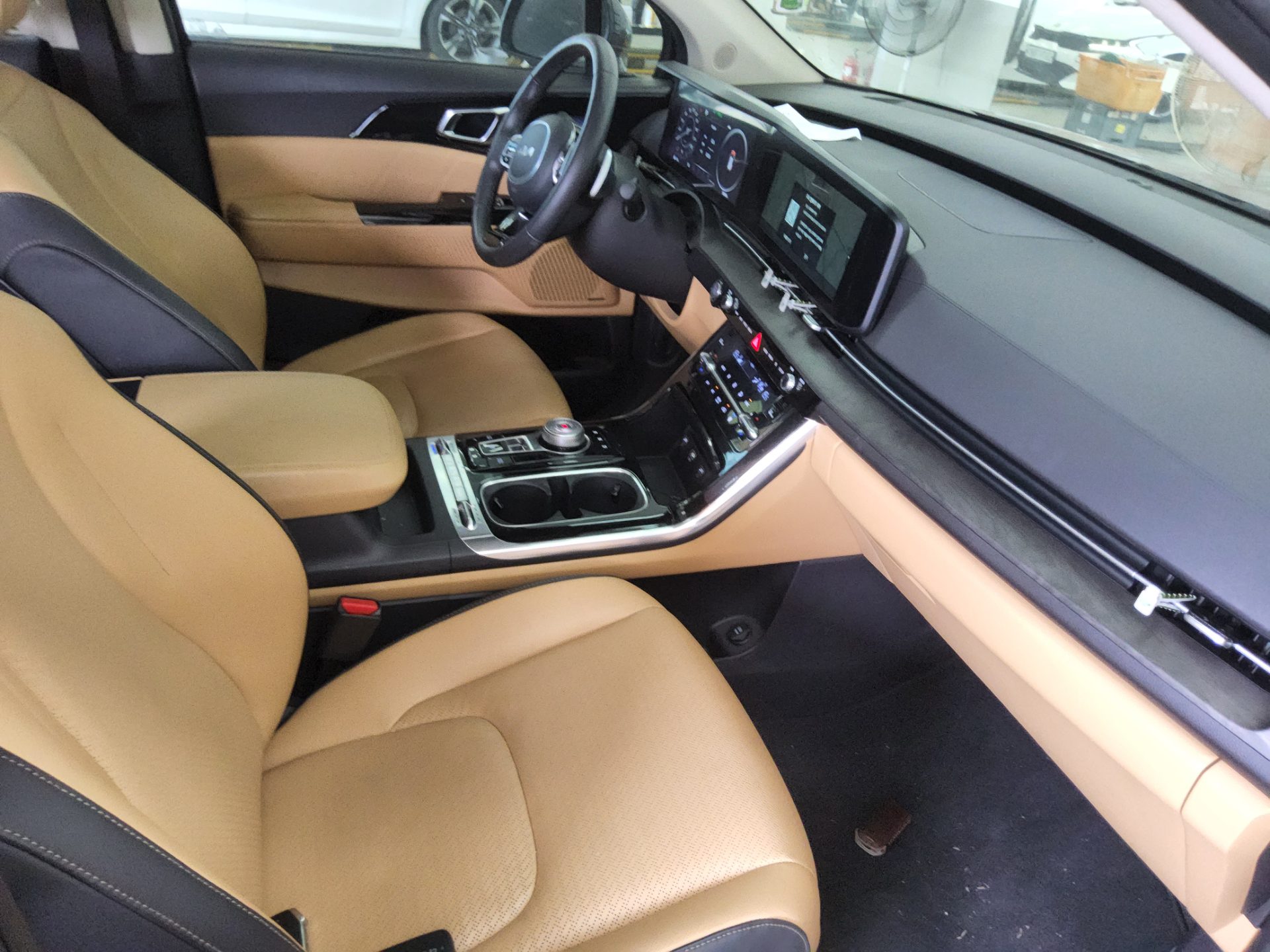 2023 - kia carnival