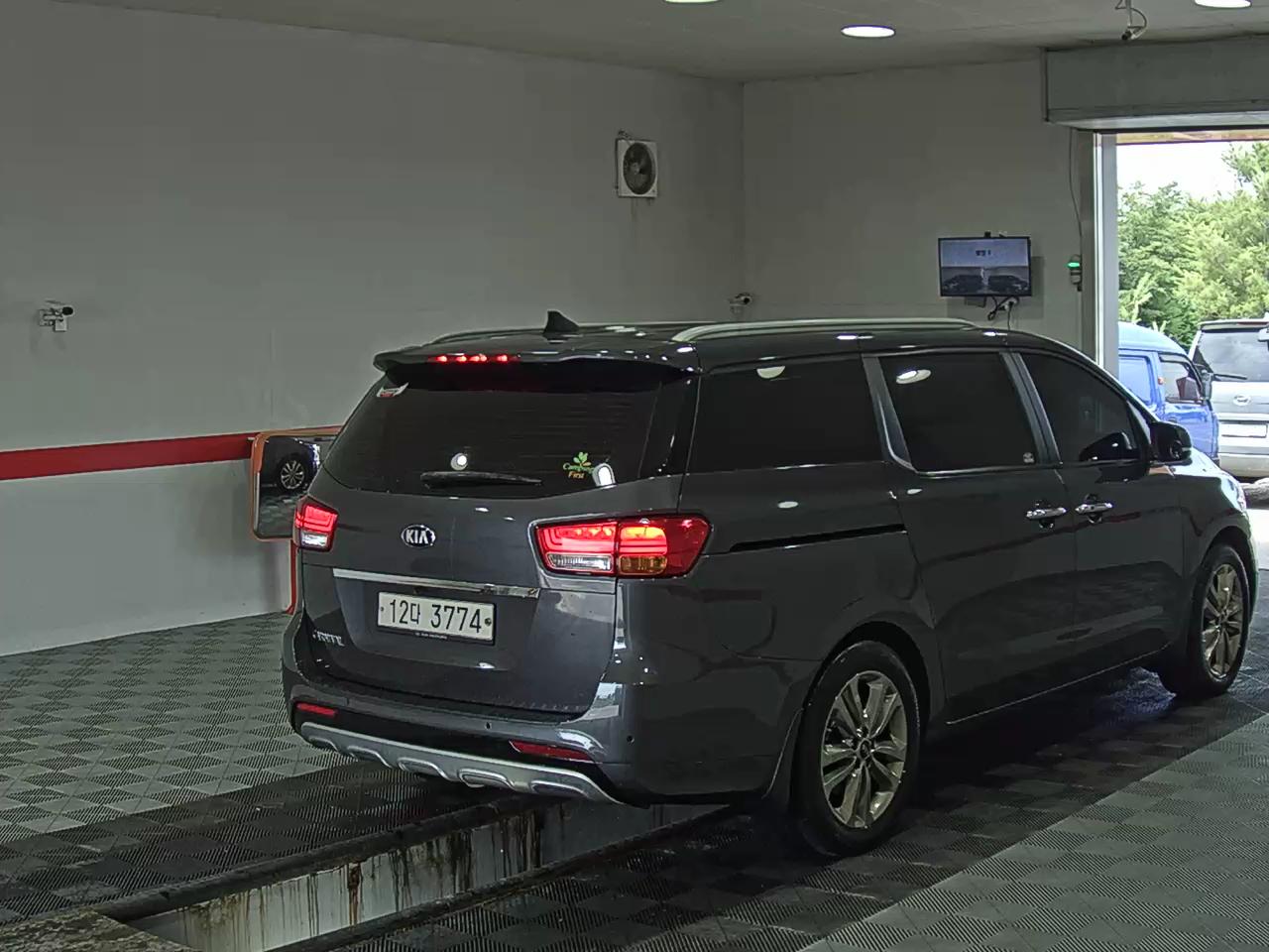 2015 - kia carnival
