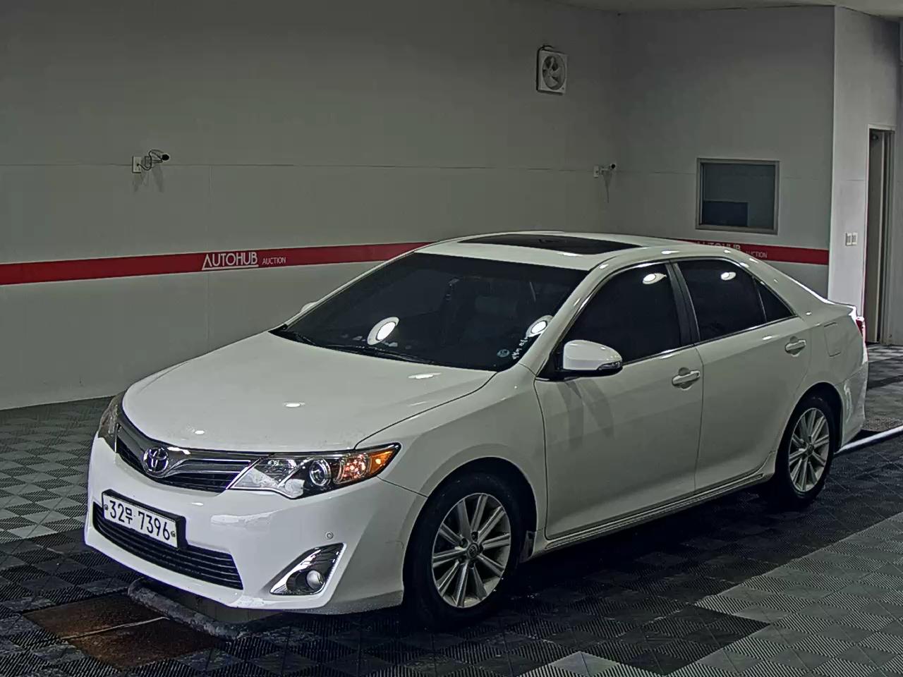 TOYOTA CAMRY (9TH GEN) XLE