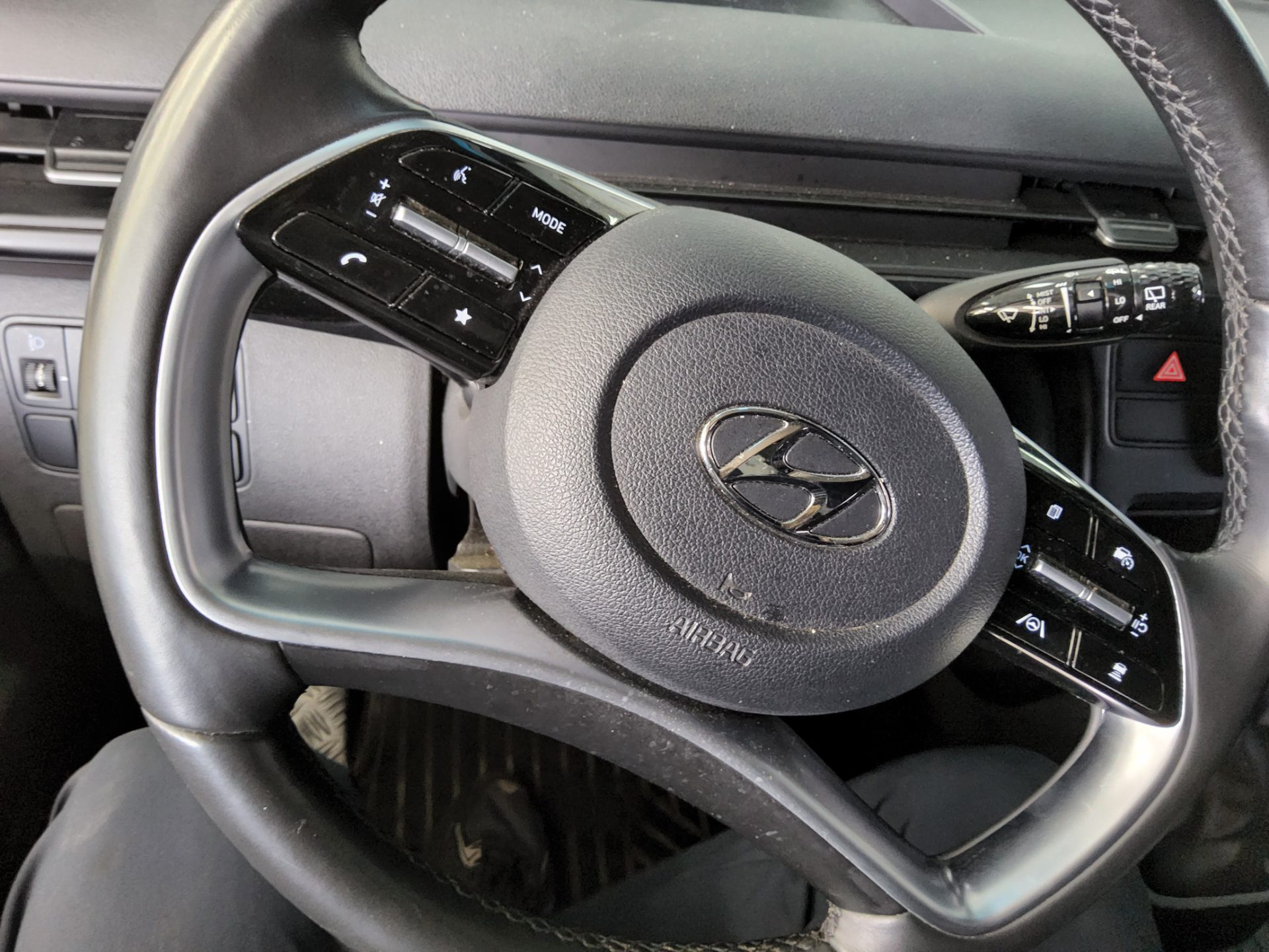 2022 - hyundai staria