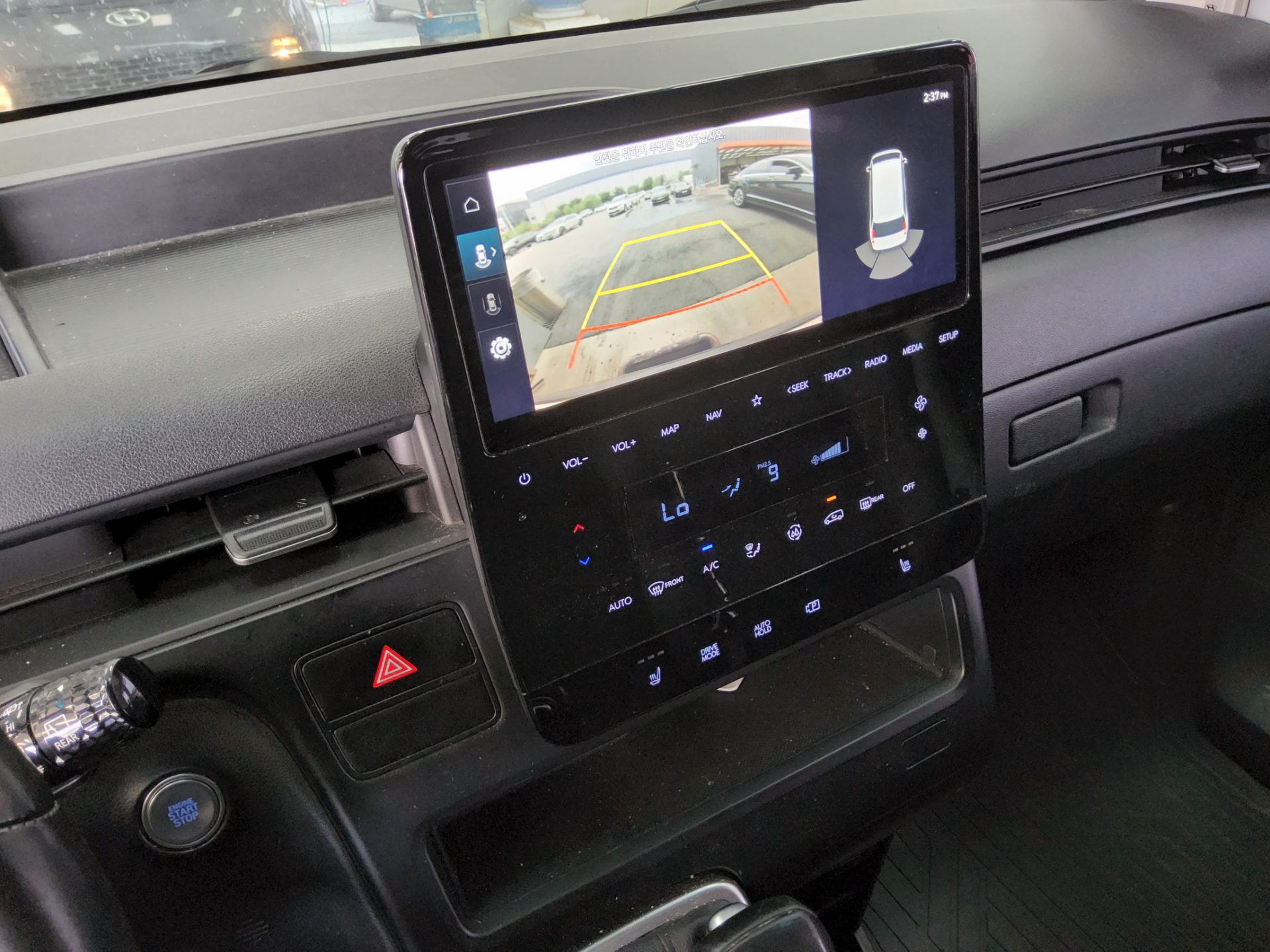 2022 - hyundai staria