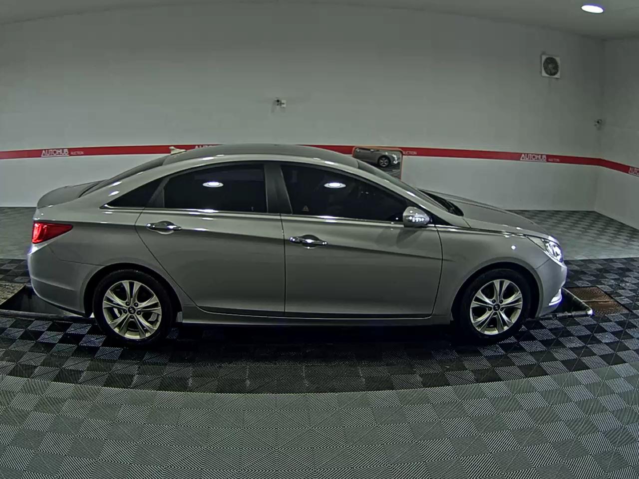 2011 - hyundai sonata