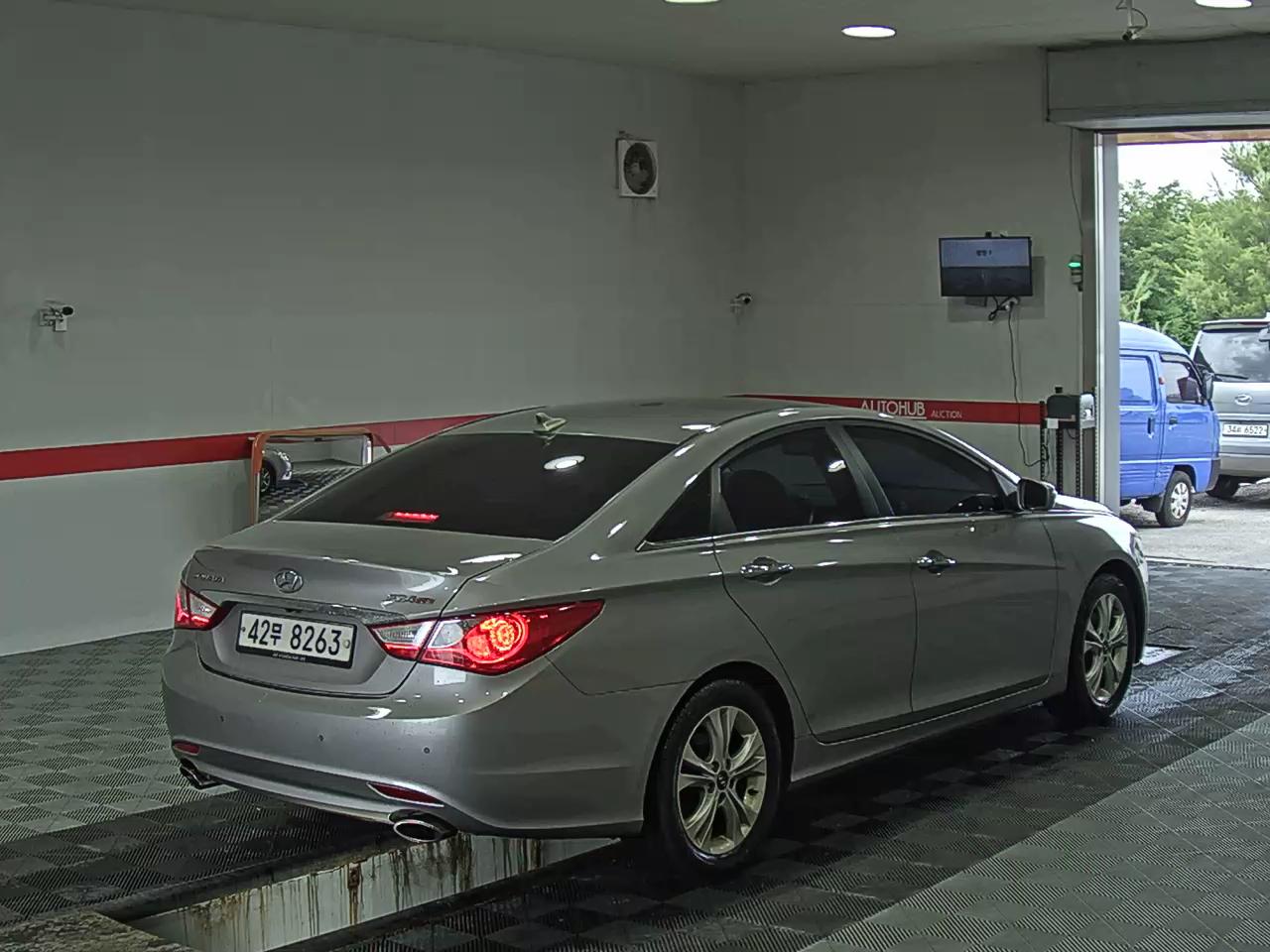 2011 - hyundai sonata
