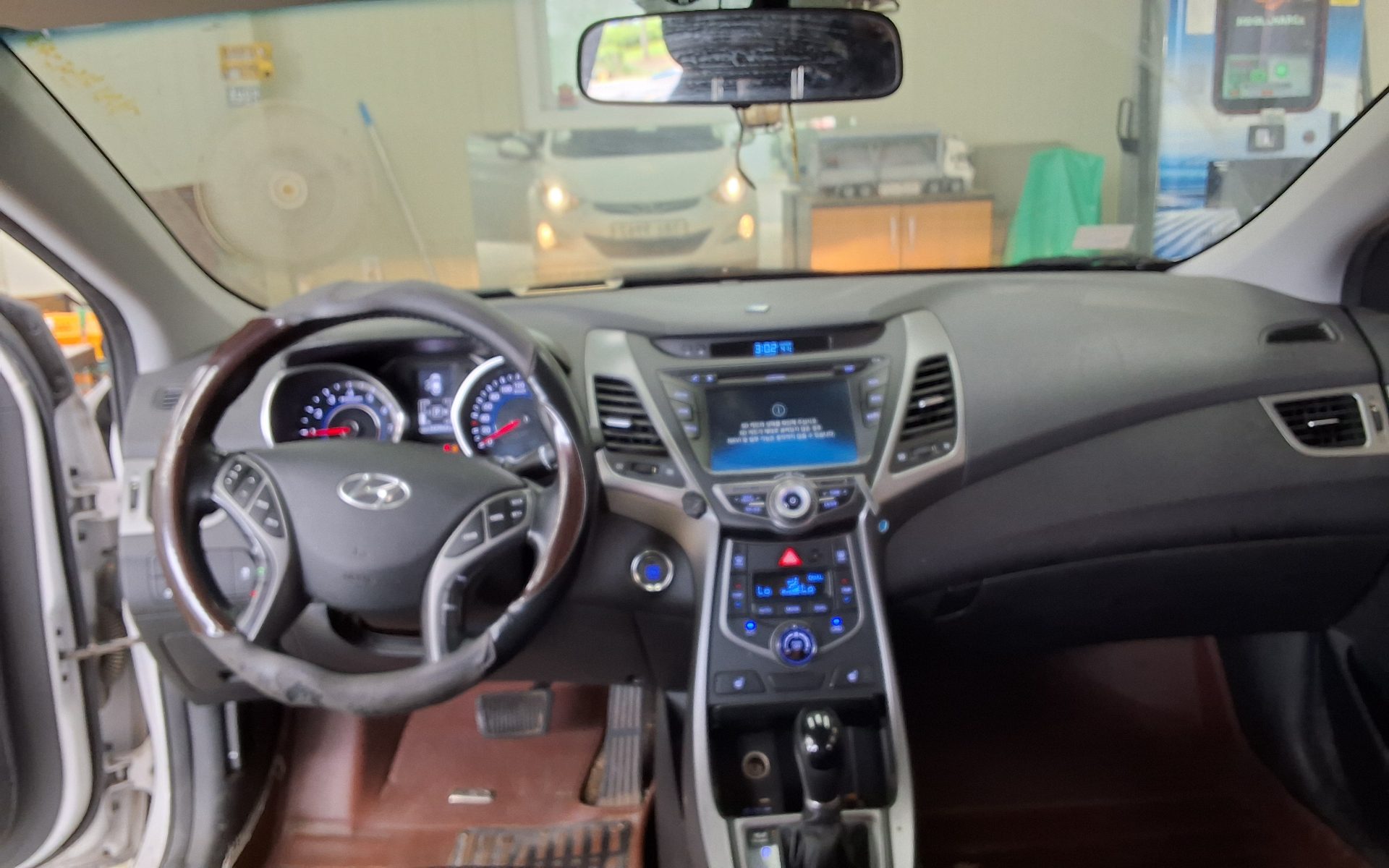2014 - hyundai avante