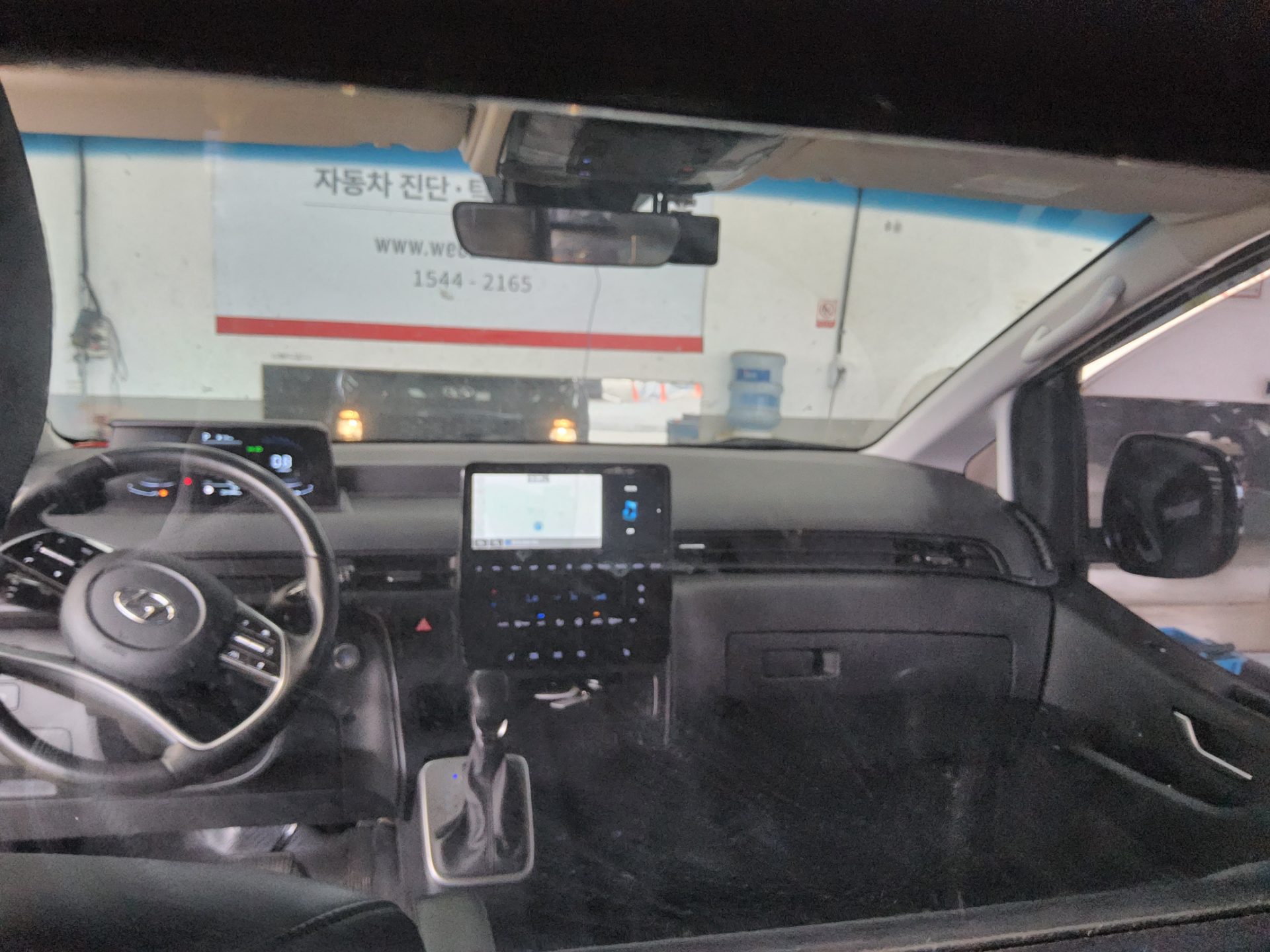 2022 - hyundai staria