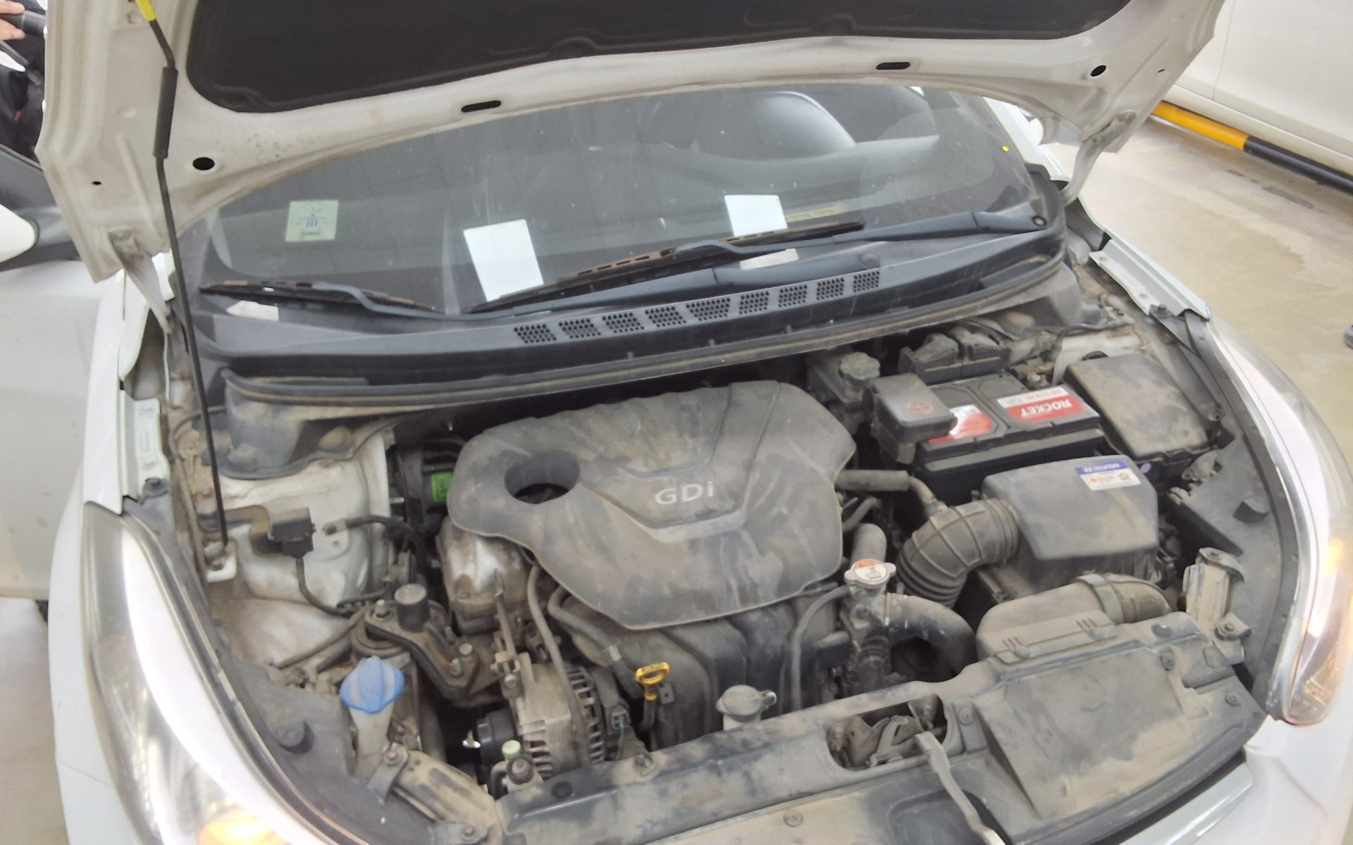 2014 - hyundai avante