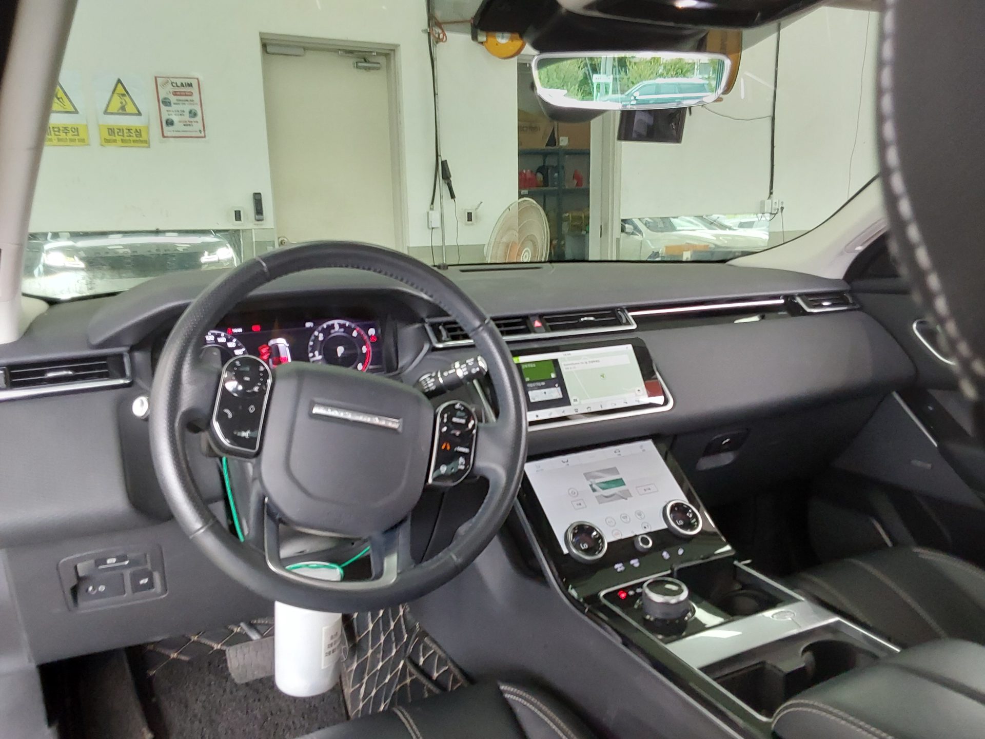 2020 - land rover range rover