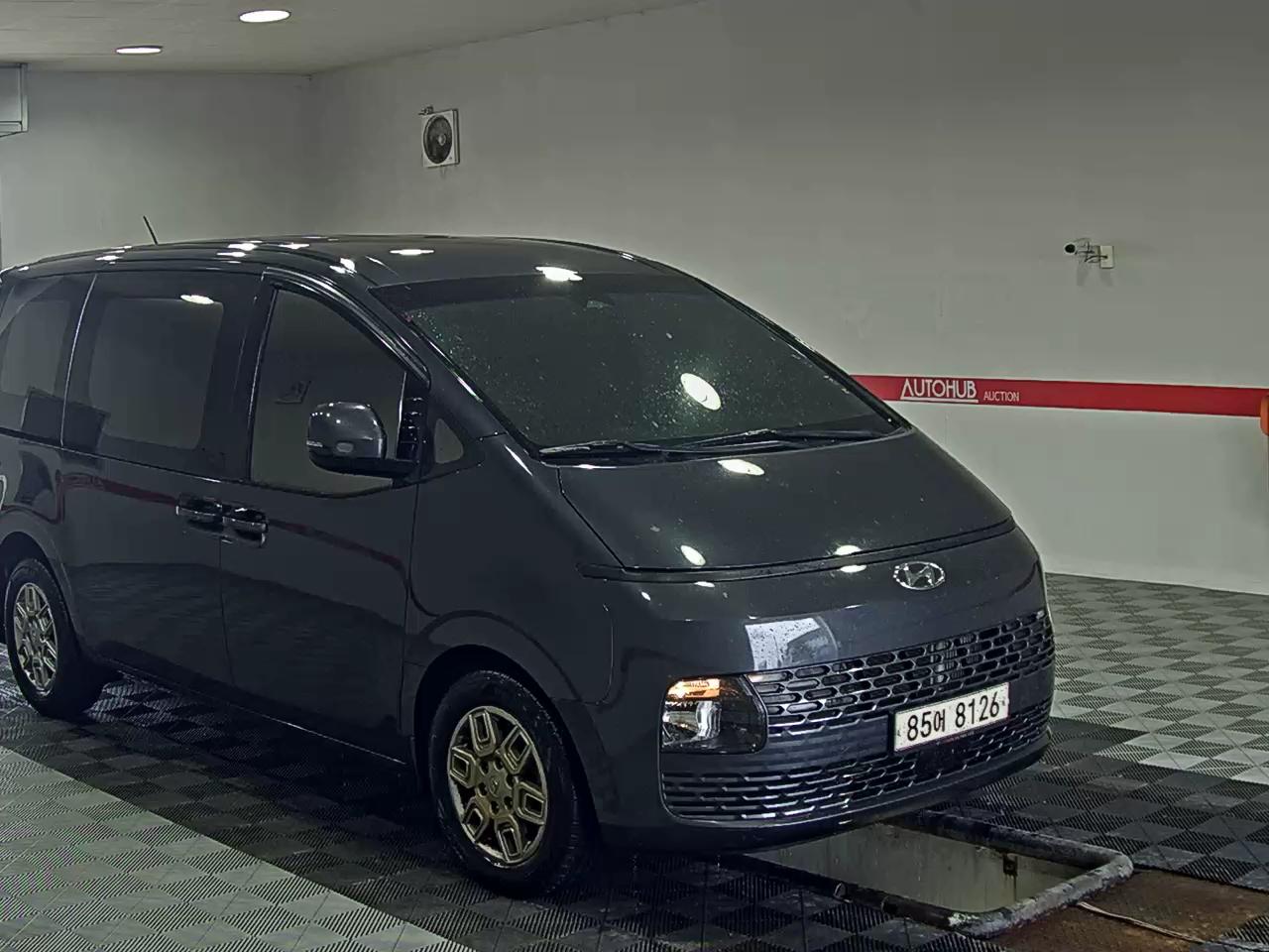 2022 - hyundai staria