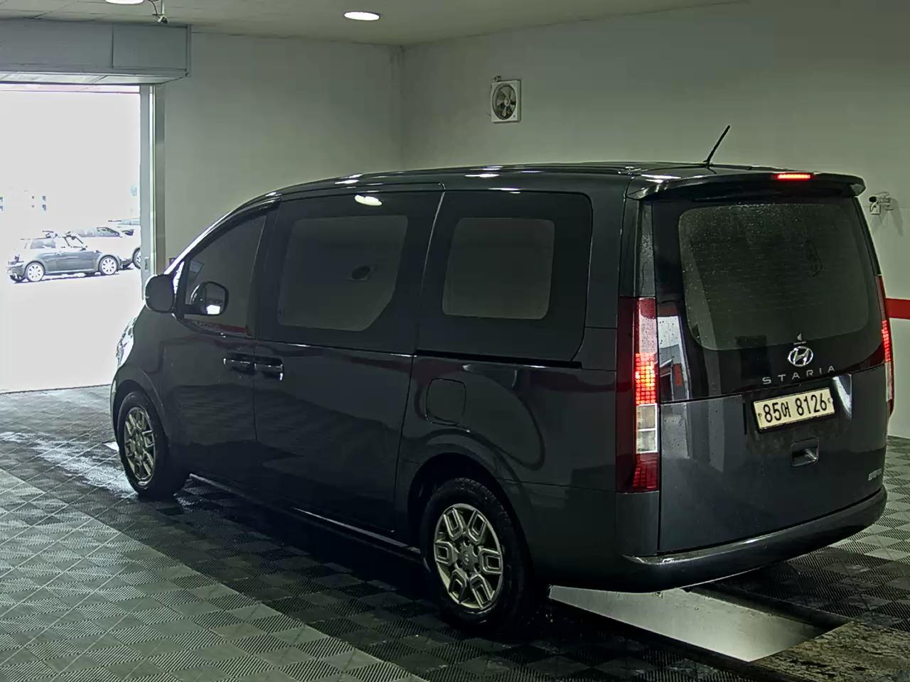 2022 - hyundai staria