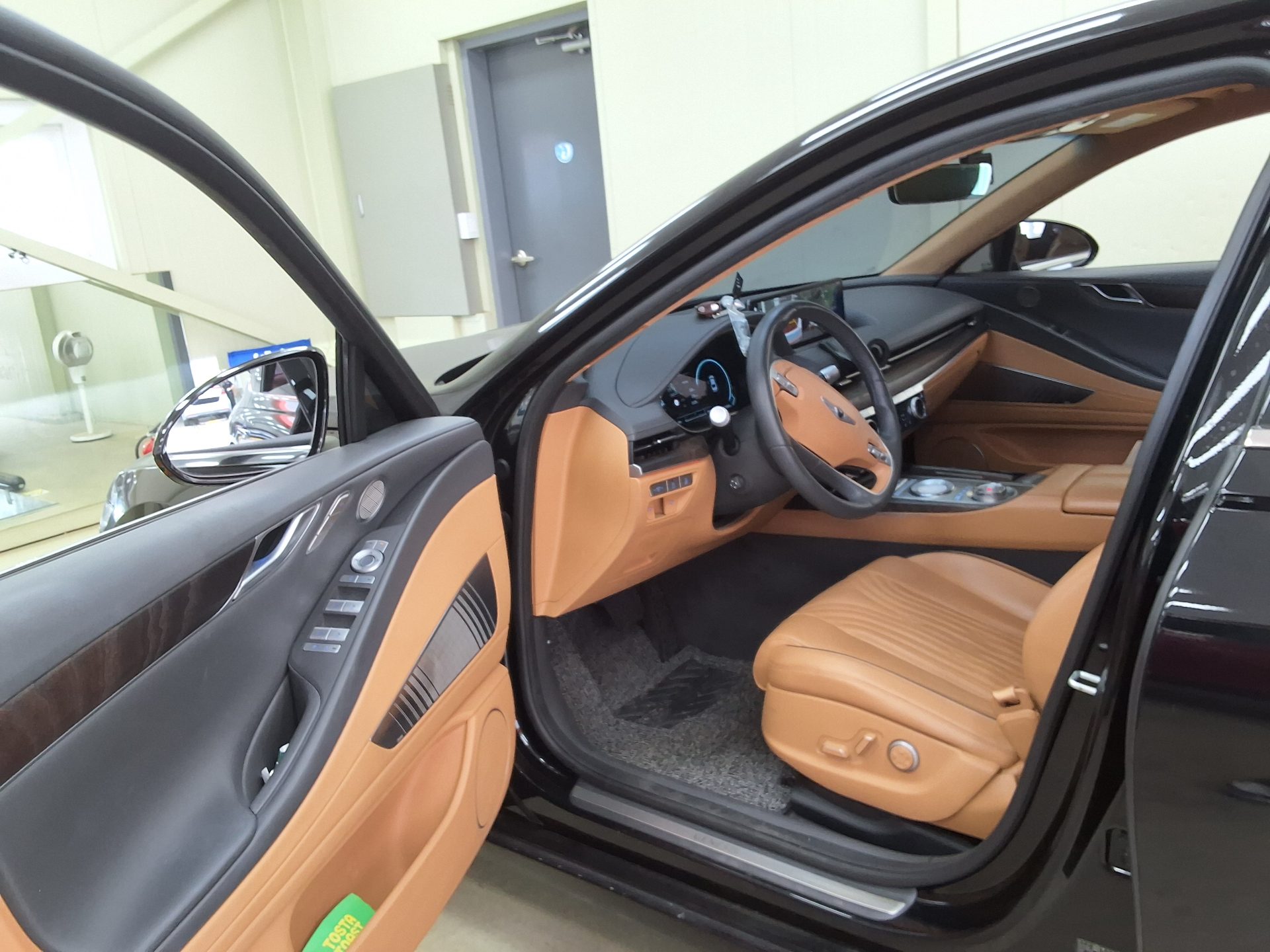 2022 - genesis g80