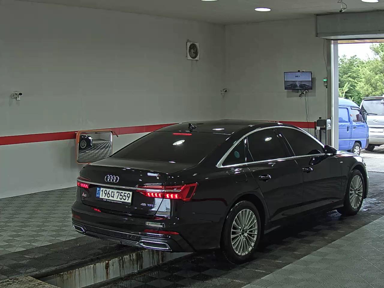 2021 - audi a6