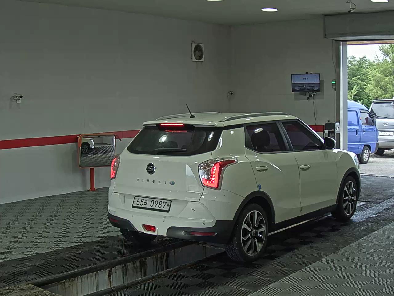 2016 - ssangyong tivoli